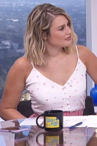 Carissa's white lip print cami on E! News Daily Pop