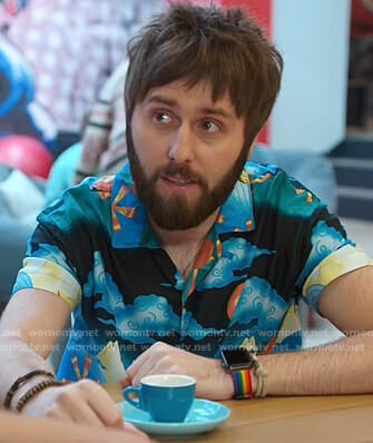 Chewey's blue foo dog print shirt on I Feel Bad