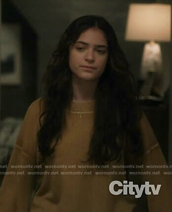 Olive's yellow sweater on Manifest