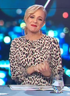 Carrie's leopard print smocked waist dress on The Project