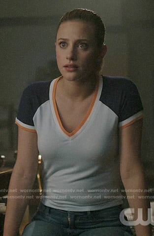 Betty's colorblock v-neck tee on Riverdale