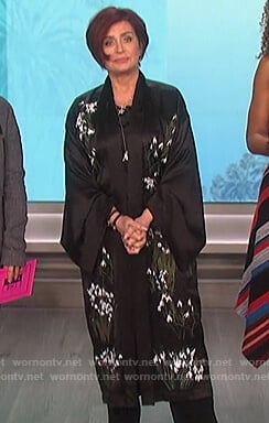Sharon's black floral robe on The Talk