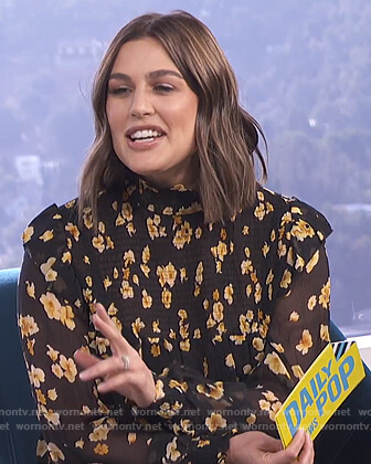Carissa's smocked floral print blouse on E! News Daily Pop