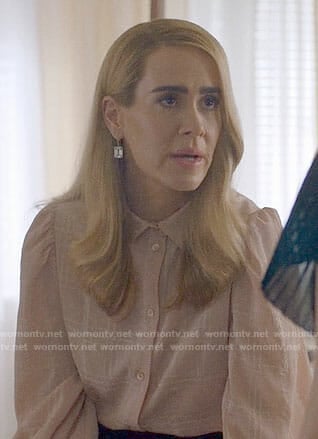 Cordelia's pink plaid blouse on American Horror Story Apocalypse