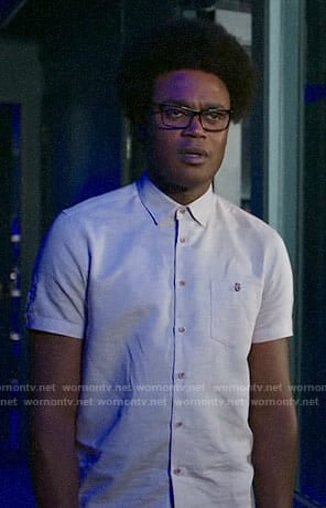Curtis's textured short sleeve shirt on Arrow