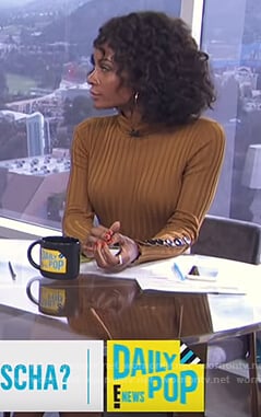 Zuri's ribbed button cuff dress on E! News Daily Pop