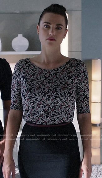 Lena's floral top on Supergirl