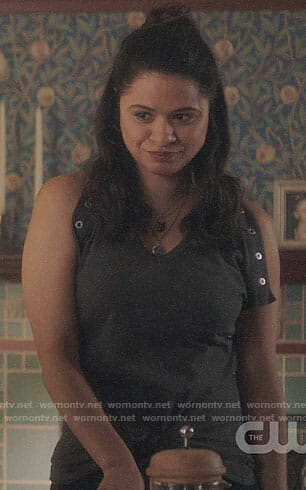 Mel's grommet detail tee on Charmed