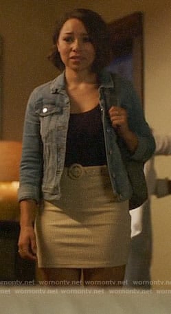 Nora's checked skirt on The Flash