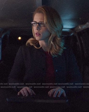 Felicity's black bomber jacket on Arrow