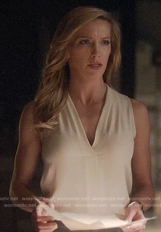 Laurel's white sleeveless v-neck top on Arrow