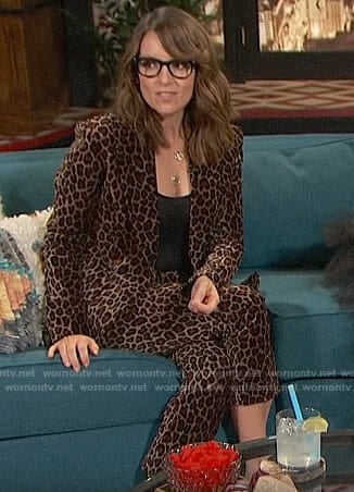 Tina Fey's leopard print suit on Busy Tonight