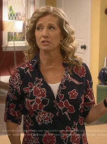 Vanessa's blue and red floral shirt on Last Man Standing