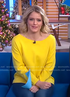 Sara's yellow sweatshirt with back zip on GMA Day