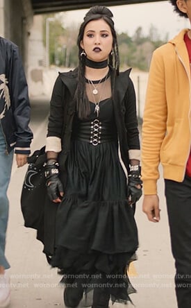 Nico's black ring embellished corset belt on Marvel's Runaways