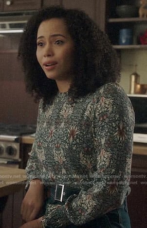 Macy's green printed blouse with smocked cuffs on Charmed