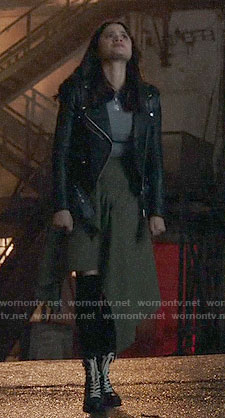 Mel's green asymmetric skirt and leather jacket on Charmed