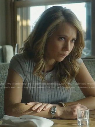 Veronica's grey ribbed scalloped tee on Dirty John