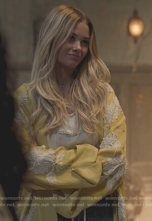 Karolina's white eyelet top and yellow embroidered kimono on Marvel's Runaways