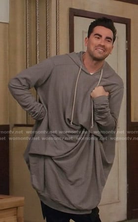 David's grey oversized hoodie on Schitt's Creek