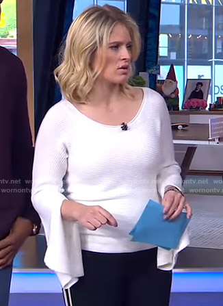 Sara's white ribbed slit sleeve top on GMA Day