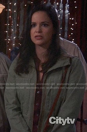 Amy's green jacket on Brooklyn Nine-Nine