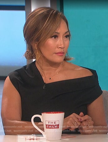 Carrie's black asymmetrical ruched dress on The Talk