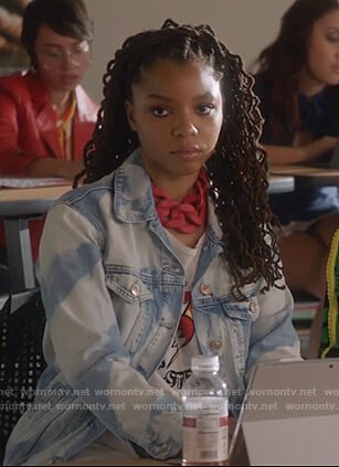 Jazlyn's bleached denim jacket and print tee on Grown-ish