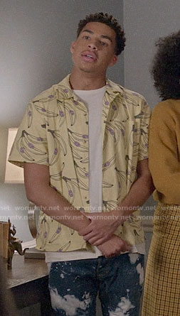 Junior's yellow banana print shirt on Black-ish
