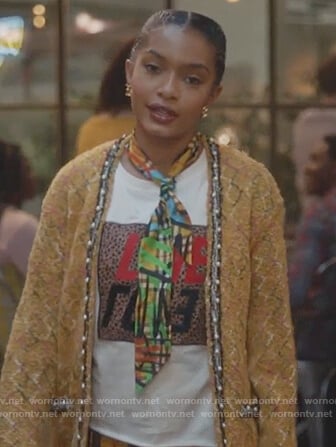 Zoey's tweed cardigan and printed tee on Grown-ish