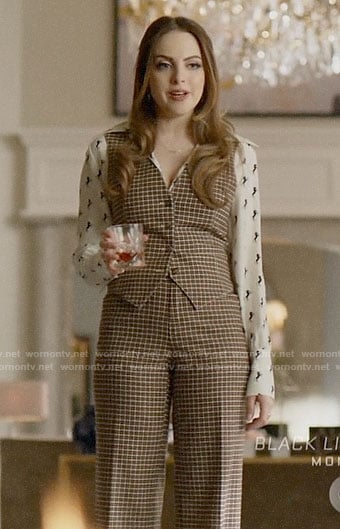 Fallon's horse print shirt and checked suit on Dynasty