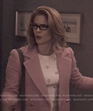 Felicity's pink chevron coat on Arrow