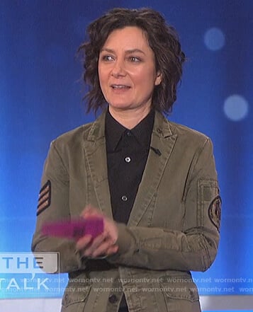 Sara's green military patch jacket on The Talk