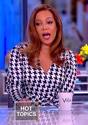 Sunny's houndstooth gathered dress on The View