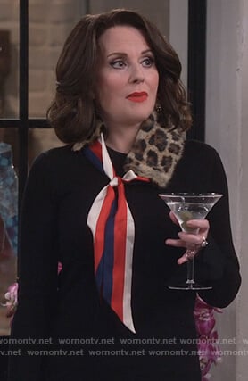 Karen's leopard fur scarf on Will and Grace