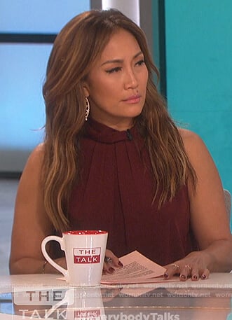 Carrie's maroon twist neck top on The Talk
