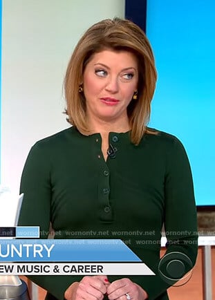 Norah's green knit midi dress on CBS This Morning