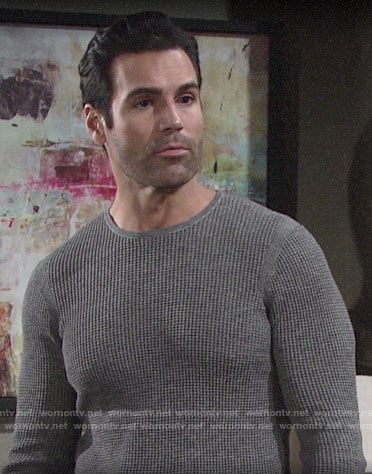 Rey's grey textured sweater on The Young and the Restless