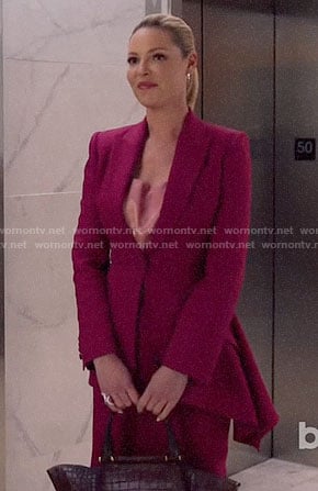 Samantha's pink asymmetric draped blazer on Suits