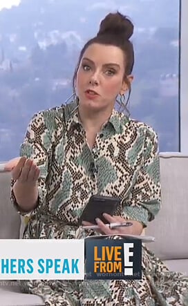 Melanie's green snake print shirtdress on Live From E!