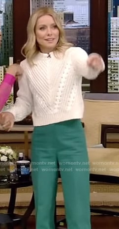 Kelly's white cropped sweater and green pants on Live with Kelly and Ryan