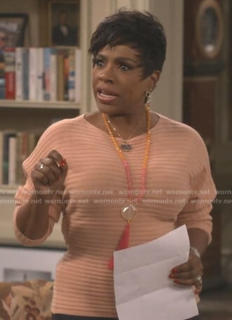 Rose's pink ribbed tie-back sweater on Fam