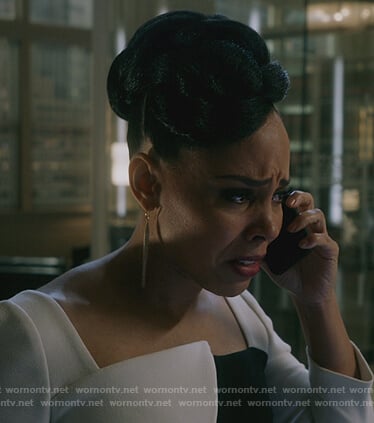 Tegan's colorblock asymmetric neckline blouse on How to Get Away with Murder