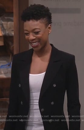 Nikki's black double breasted blazer on Will and Grace