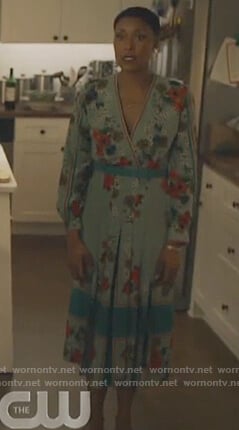 Lynn's green floral wrap dress on Black Lightning