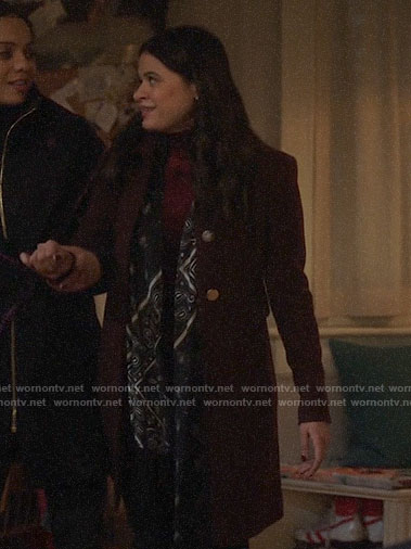 Mel's burgundy coat on Charmed