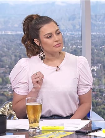 Carissa's pink puff sleeve top on E! News Daily Pop