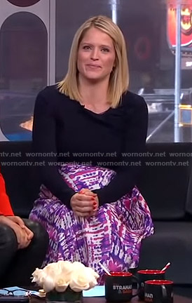 Sara's purple tie dye skirt on GMA Strahan And Sara