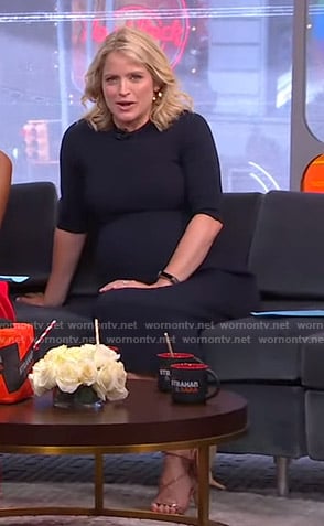 Sara's navy ribbed knit dress on GMA Strahan And Sara