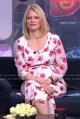 Sara's white floral dress on GMA Strahan And Sara